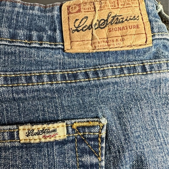 Levi's Signature Stretch Low Rise Bootcut Jeans Size 12M - Picture 5 of 6